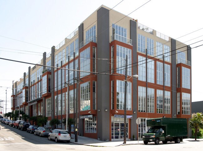Building Photo - Franklin Square Lofts