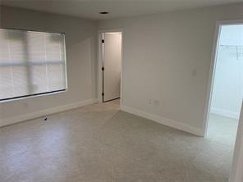 Foto del edificio - 605 NW 3rd Ave