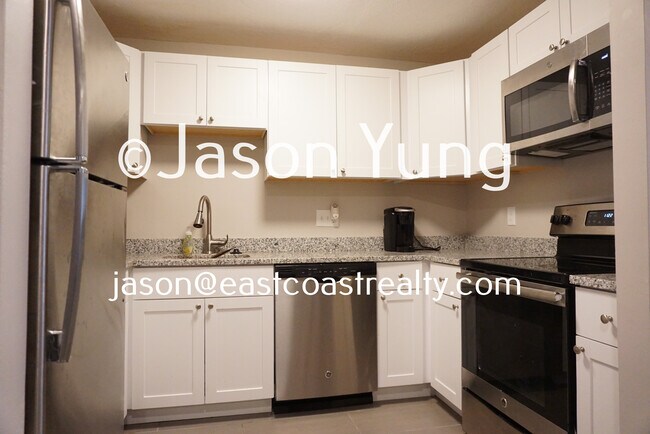 Foto del edificio - 404 Langley Rd