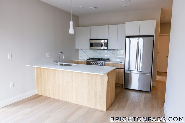 Foto del edificio - 249 Corey Rd