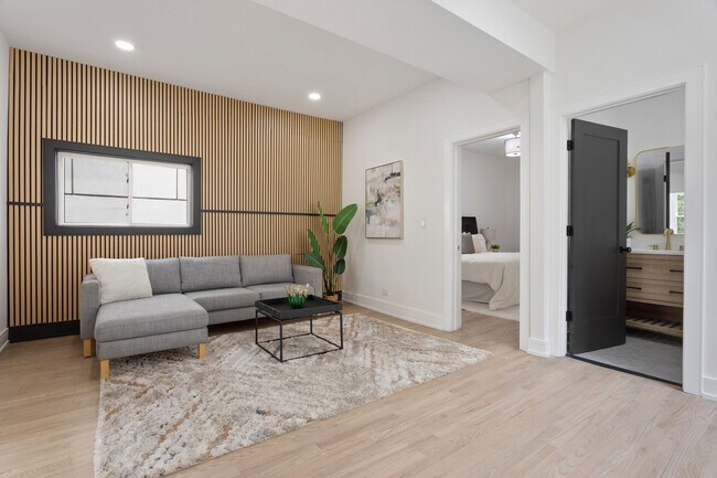 Foto del edificio - 2456 W Huron St
