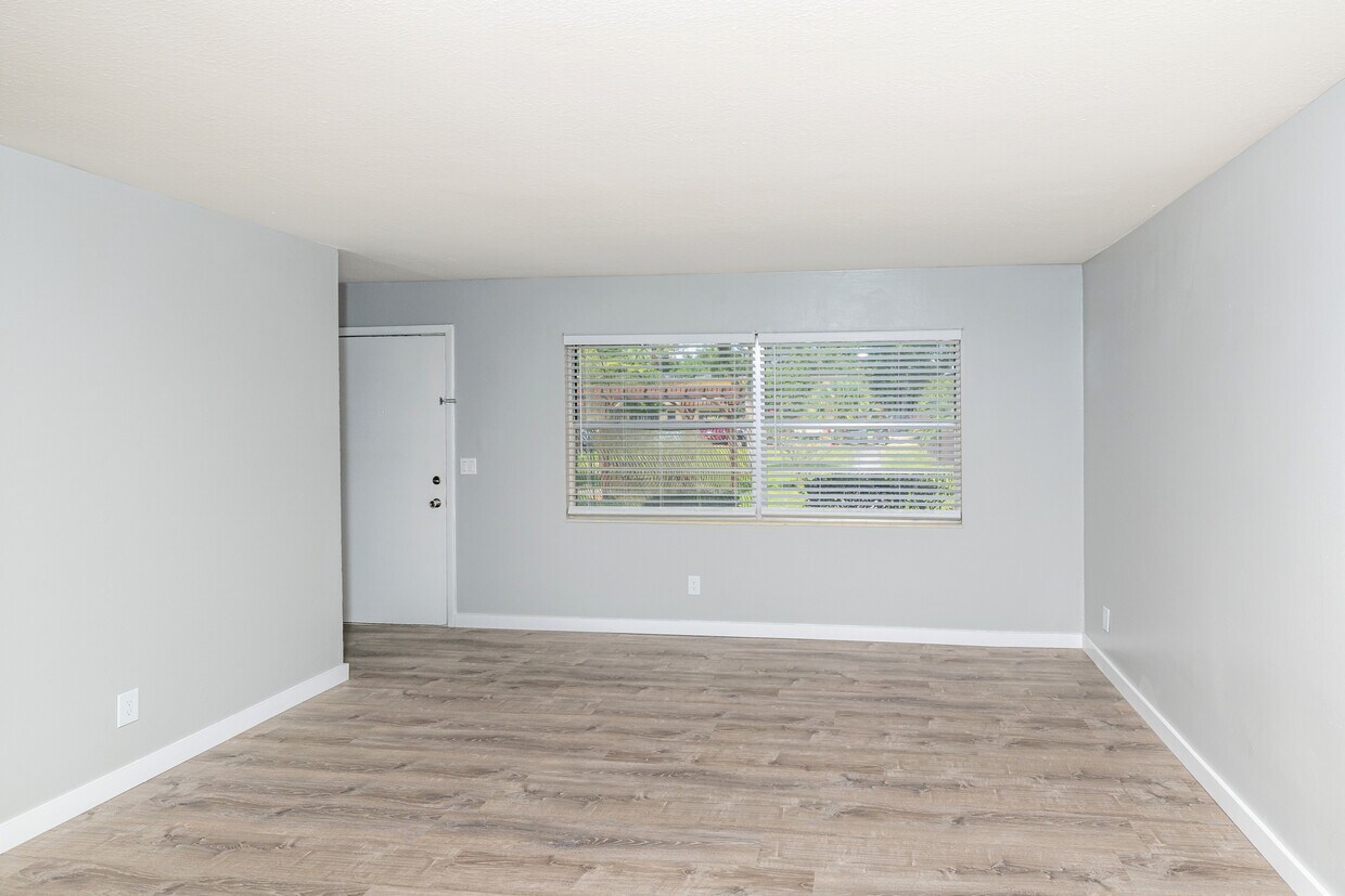 Ortega Village Apartments in Jacksonville, FL