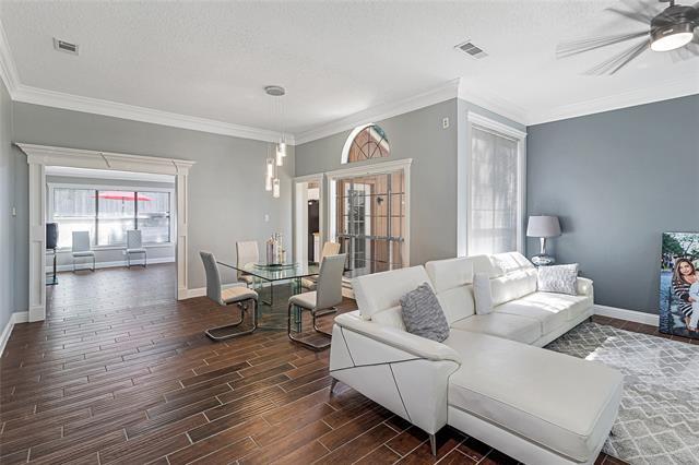 Foto del edificio - 6908 Rolling Creek Dr
