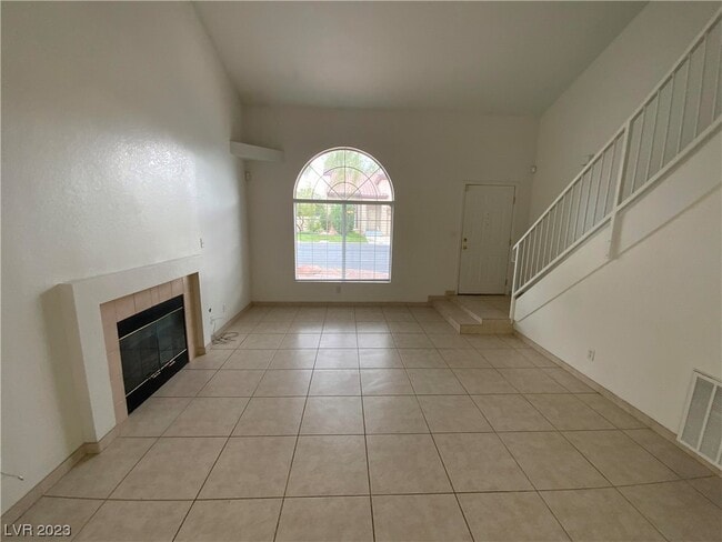 Building Photo - 2608 Giant Redwood Ave