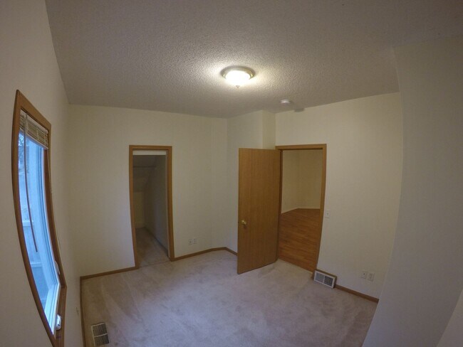 Foto del edificio - 3023 Dupont Ave N