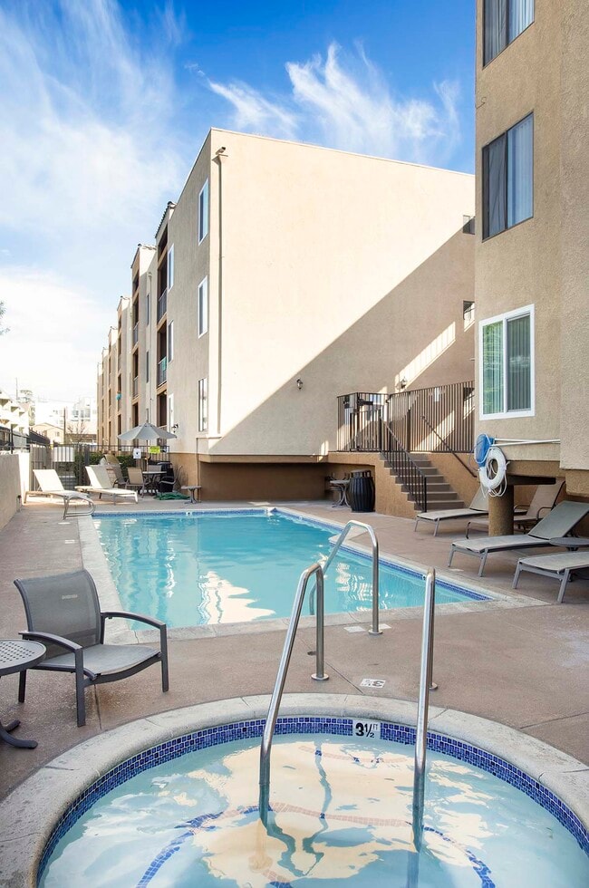 Building Photo - Vineland Gardens