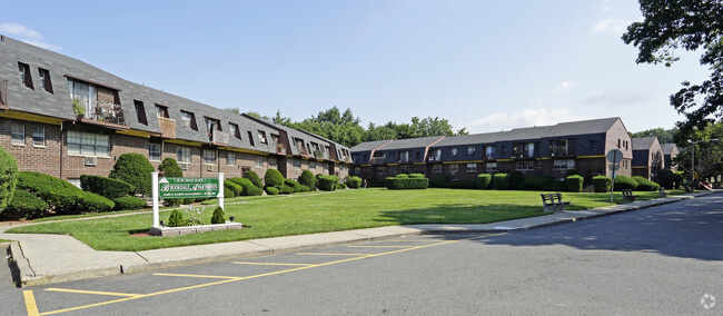 Building Photo - Brookdale Apartments