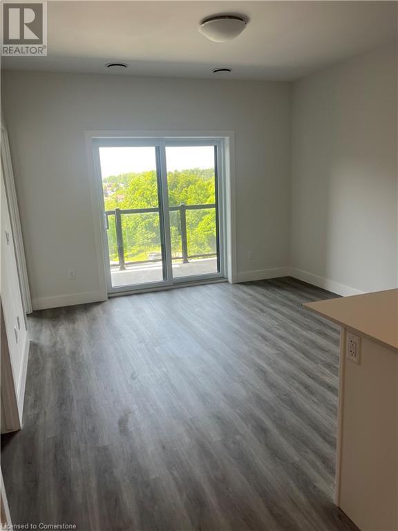 Photo du bâtiment - 1000 Lackner Blvd