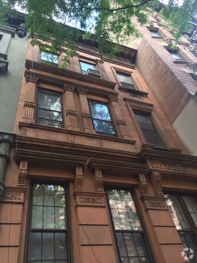 Building Photo - 316 W 83rd St