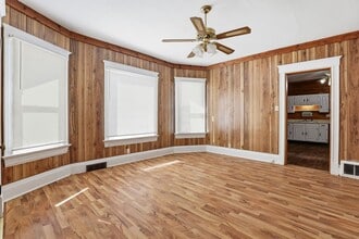 Building Photo - 1028 S 14th St