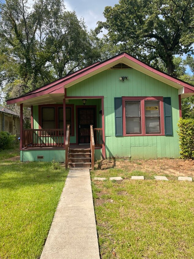 Primary Photo - Section 8 Accepted!