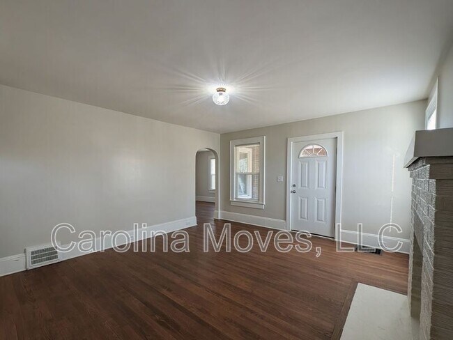 Building Photo - 1102 Easley Bridge Rd