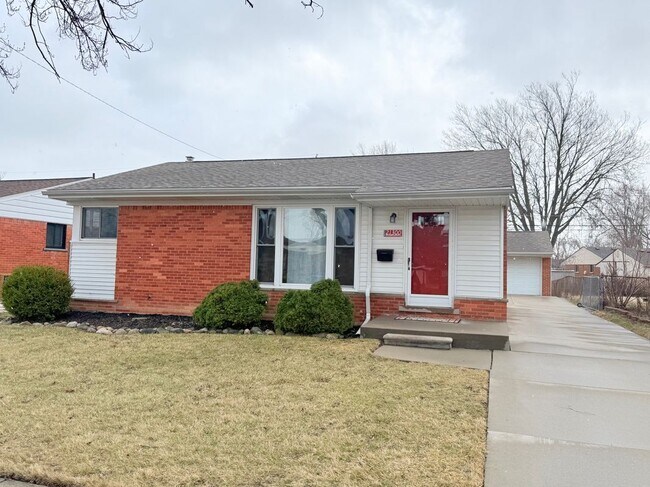 Building Photo - 21300 Briarcliff St