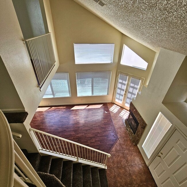 Foto del edificio - MOVE-IN READY 3BR/3BA SINGLE FAMILY HOME I...