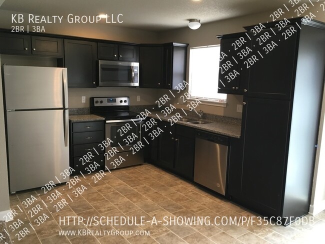 Building Photo - 2 Bed Townhome in Belton, Raymore-Peculiar...