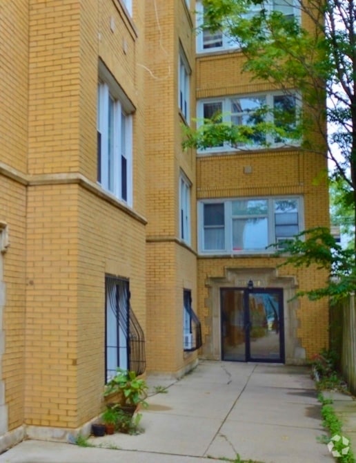 Building Photo - 3108 W Walton St