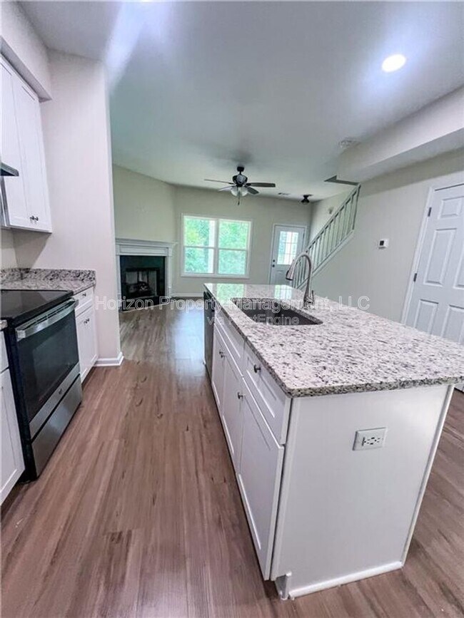 Foto del edificio - 6590 Old Still Trail