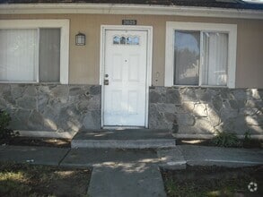 Building Photo - 2625 Sextant Ave