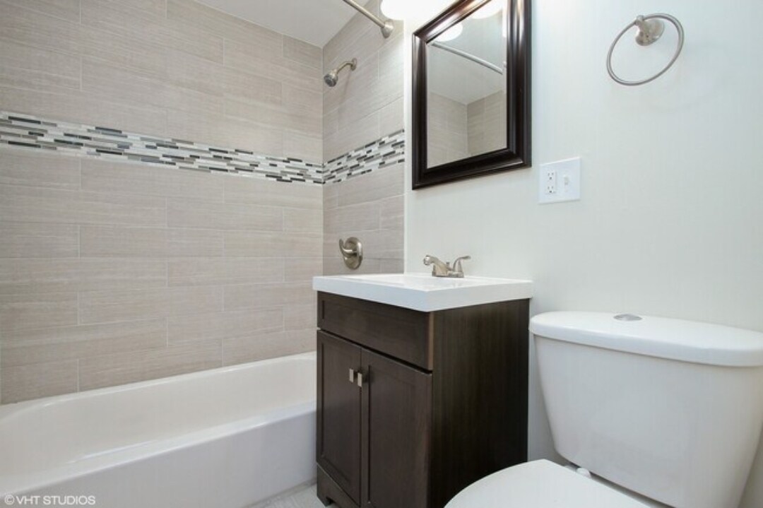 Primary Photo - 6225 S Indiana Ave