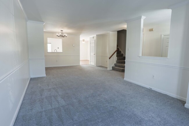 Foto del edificio - This 4 level townhouse in Westridge won't ...