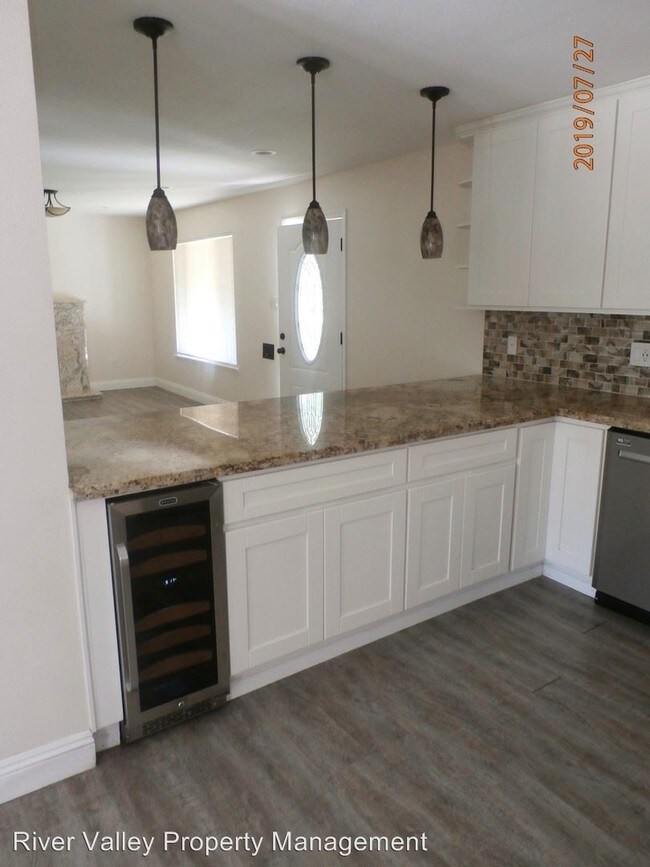 Building Photo - 3 br, 2 bath House - 531 Sandburg Drive