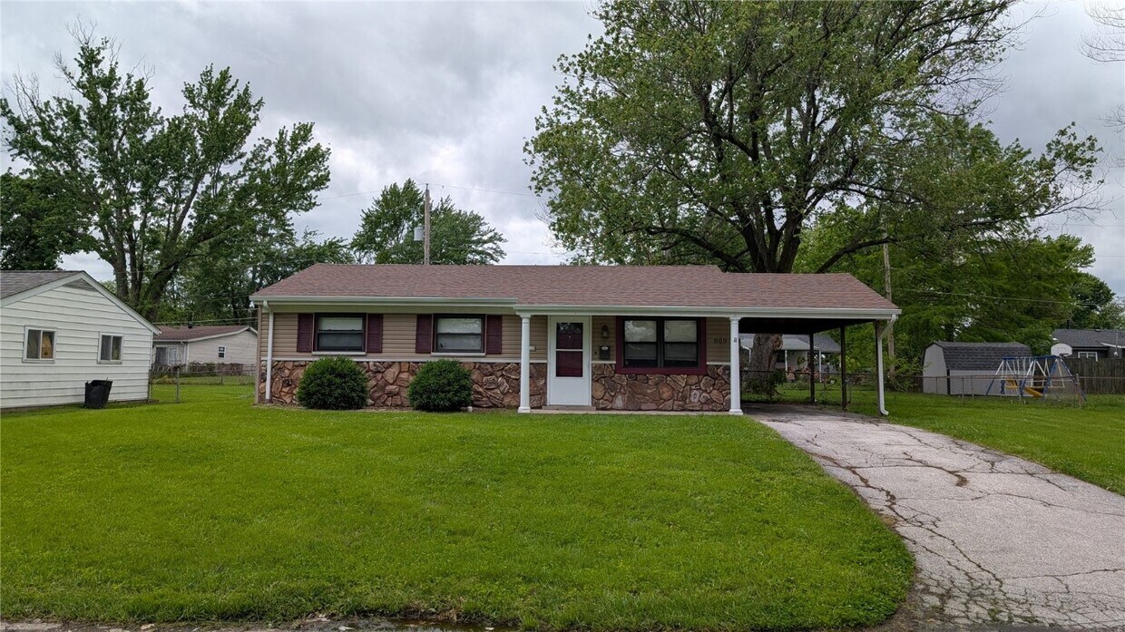 Foto principal - 809 Jacobs Ln