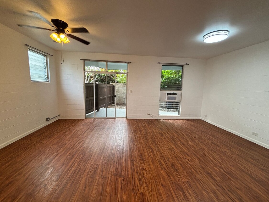 Primary Photo - Moiliili - Date St - 3 Bdrm/1.5 Bath/1 Prk...