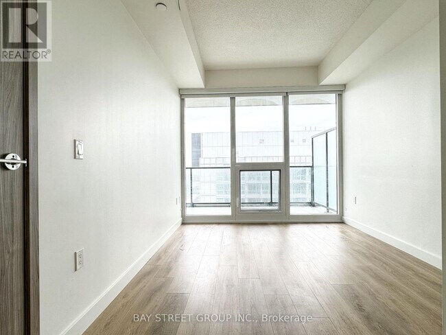 Building Photo - 85-3685 McMahon Dr