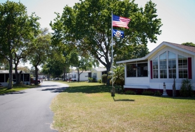 Foto del edificio - Space Coast RV Resort