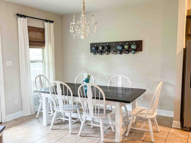 Foto del edificio - Beautiful 4bed/2 bath home in Cypress Bend