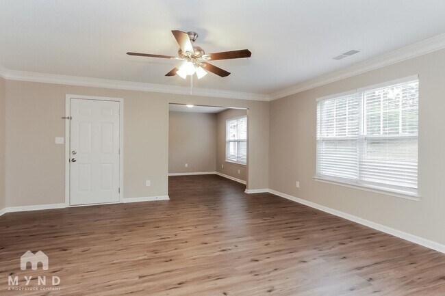 Foto del edificio - 712 Raindrops Rd