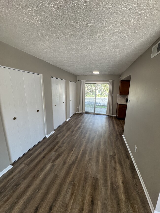 Building Photo - 316 Elmead Ct