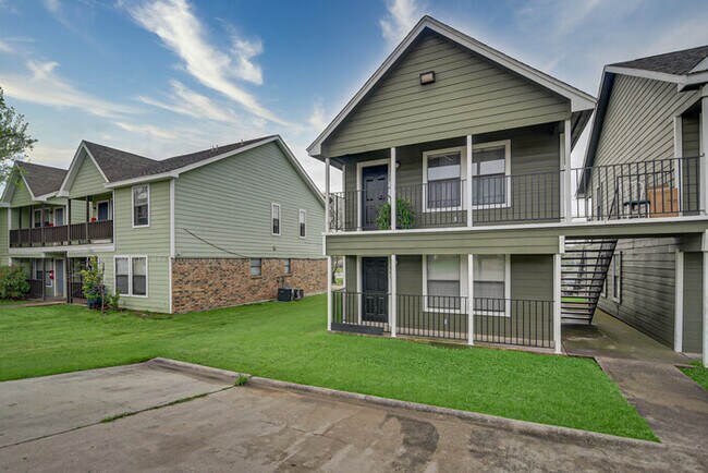 Building Photo - 341 Ware Dr