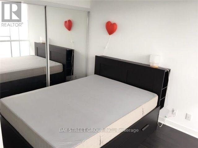 Photo principale - 15-3815 Grenville St