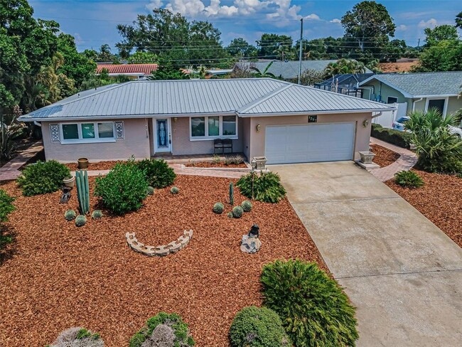 Photo - 1387 Hill Dr House
