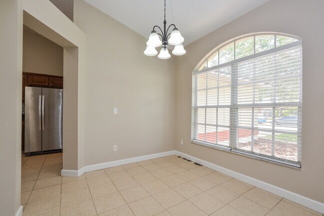 Foto del edificio - 1306 Silverthorn Dr