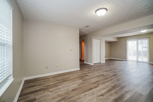 Building Photo - 5764 Tampico Dr