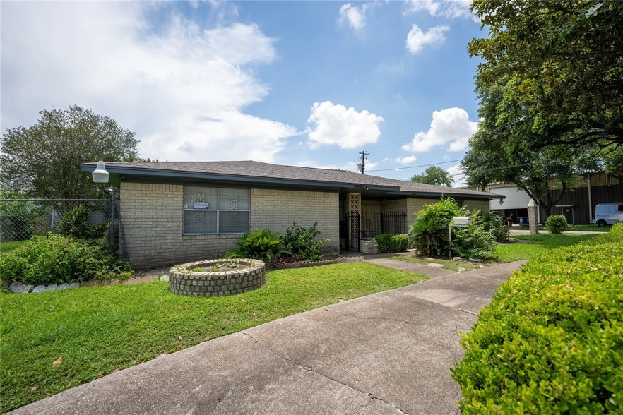 Photo - 4402 Balkin Street Unit