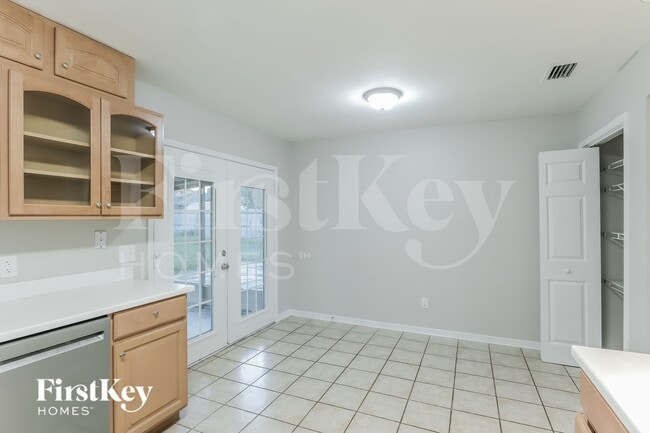 Building Photo - 2391 Stonebridge Dr