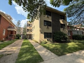 Building Photo - 1428 W Fargo Ave