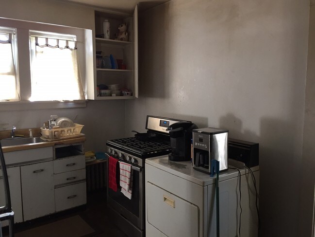 Building Photo - Larchmont Multifamily