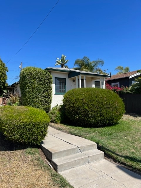 Front - 3971 Louisiana St