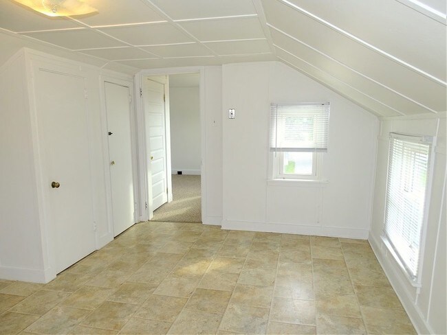 Building Photo - 2716 Willow Street Pike