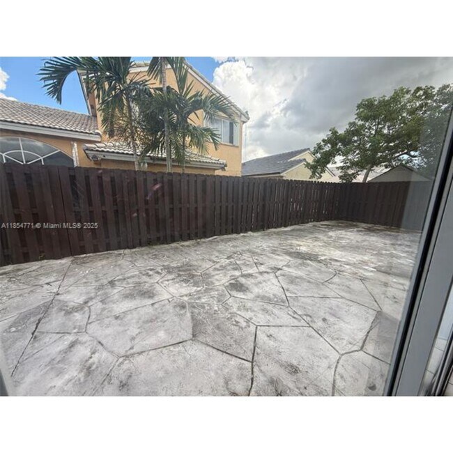 Foto del edificio - 15801 SW 85th St