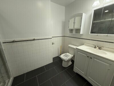 Foto del edificio - 1402 Beacon St