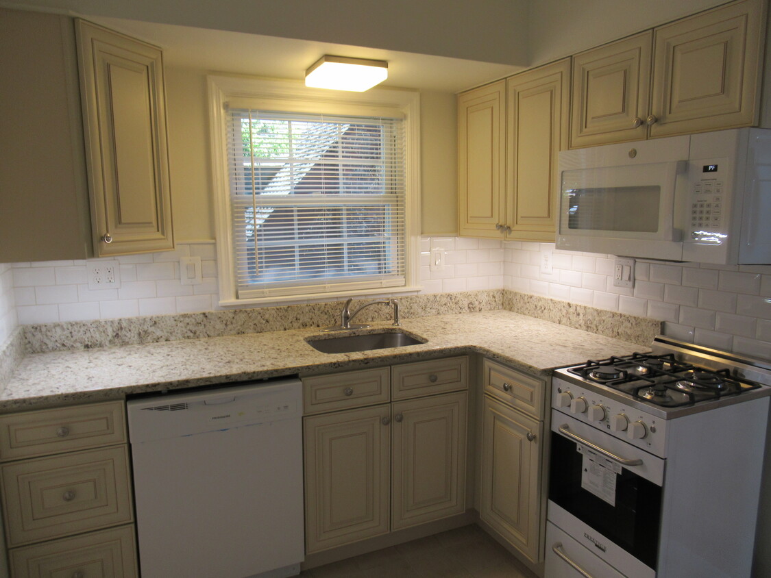 Foto principal - 6509 York Rd