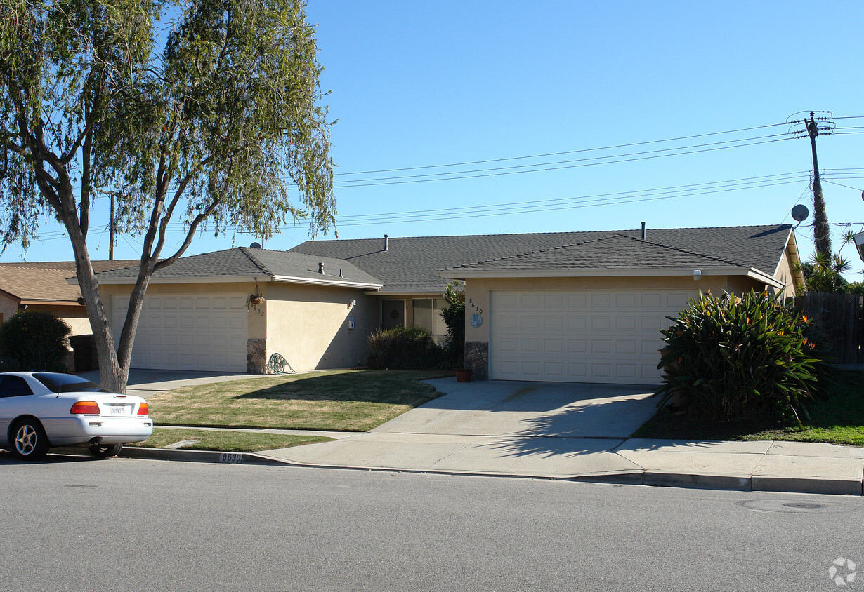 Building Photo - 8630 Henderson Rd