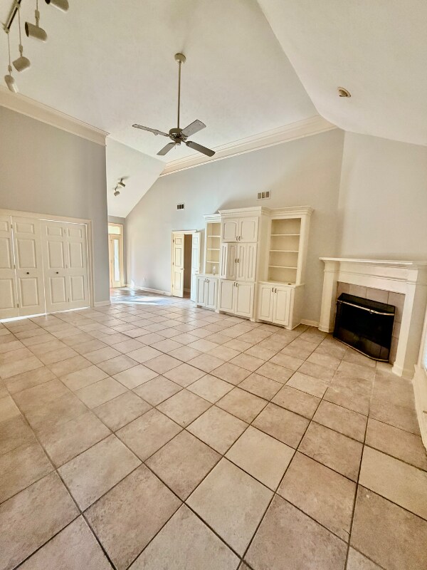 Foto del edificio - 430 Shadowood Dr