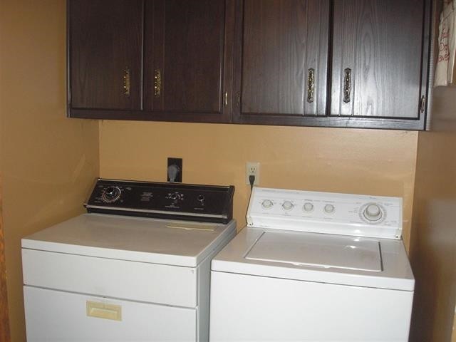 Building Photo - 3812 Aboite Lake Dr