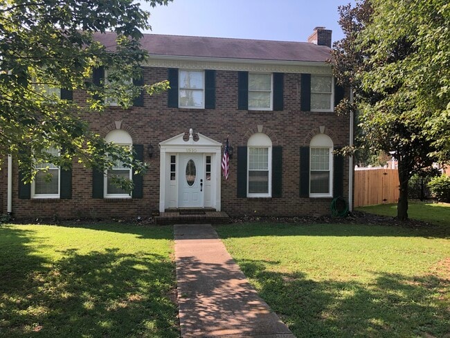 Building Photo - 1910 Greenland Dr